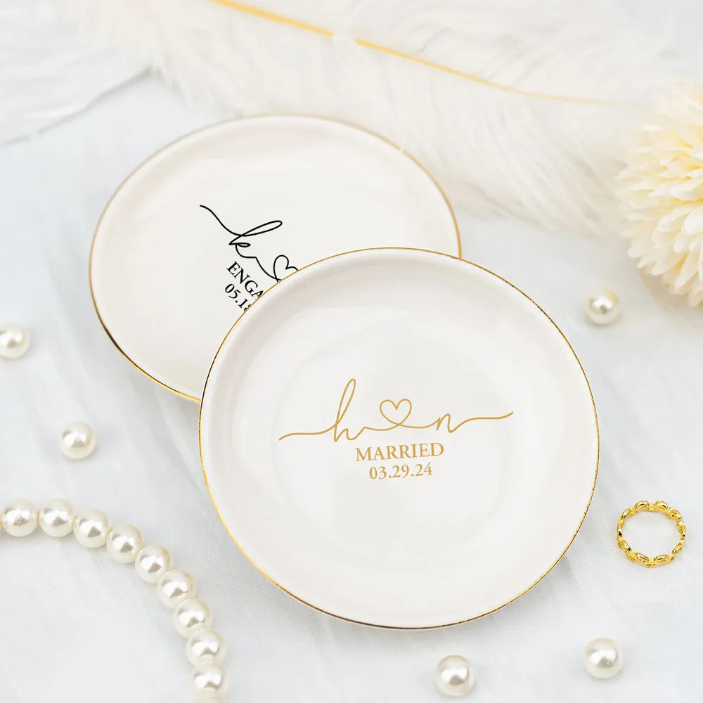 Still feels like we just got married - Personalized Jewelry Dish - Gift For Couples, Married Gift, Gift For Wife c828ff8c-b512-4057-8137-4995369e9313-ban-2.png