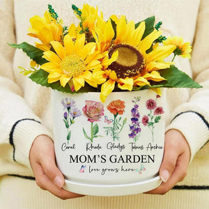Personalized Grandma's Garden Outdoor Flower Pot With Grandkids Name and Birth Flower For Mother's Day