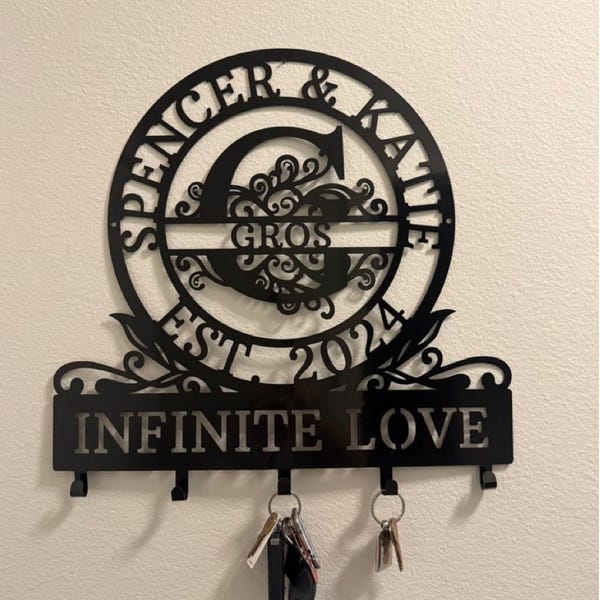 Monogram Key Holder Personalized Name with 5 Hooks, Metal Key Holder for Wall, Monogram Wall Decor, Family Key Holder, Wall Mounted Key Rack