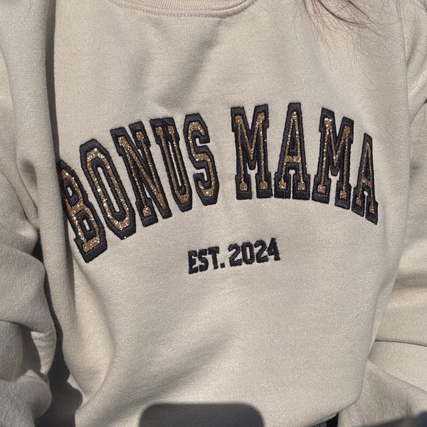 Custom Embroidered Mama Sweatshirt with Kids Names on Sleeve New Mom Hoodie Personalized Gift for Mom Crewneck Pullover