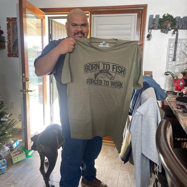 Fishing T-Shirt Born To Fish Forced To Work Mens Tshirt Fathers Day gift bass Birthday gifts for dad husband daddy grandpa Father's Day Gift