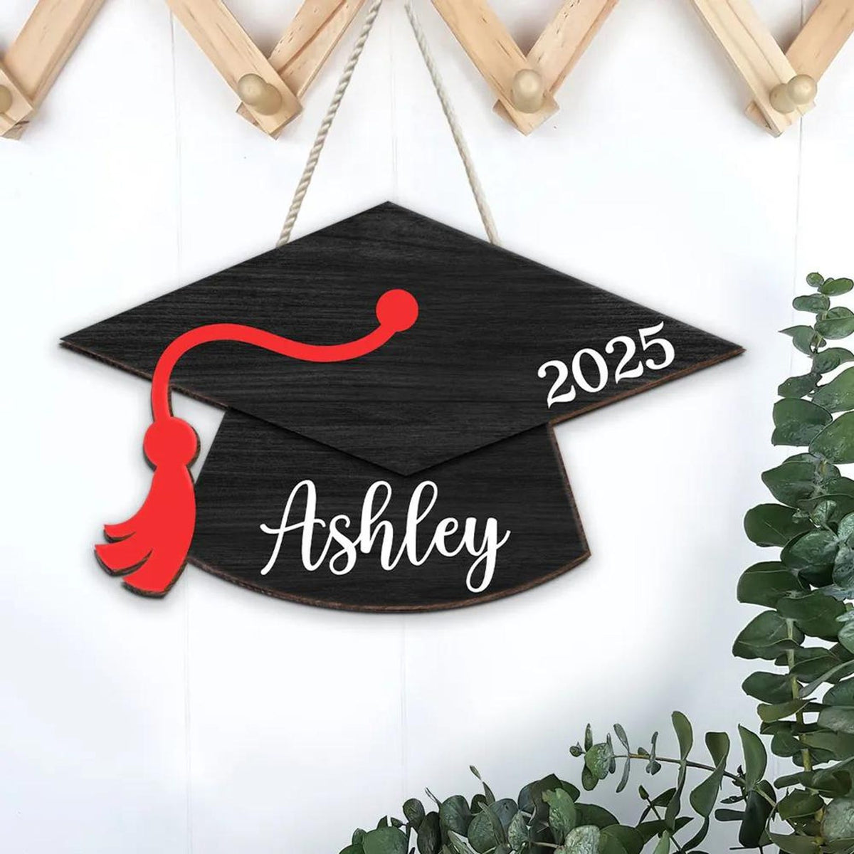 Graduation Cap Personalized Wood Sign, Custom Name & Year Grad Door Hanger, Senior 2025 Decor, Graduation Party Sign, Graduate Gift