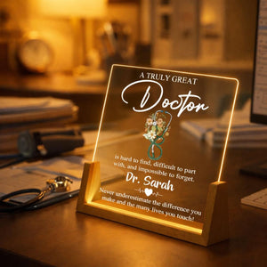 Custom Doctor LED Light Desk Name Plate Personalized Acrylic Name Sign for Doctor Office Medical Desk Decor Graduation Gift for Doctor
