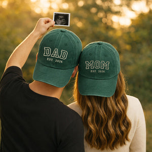 Custom Embroidered Mom and Dad EST 2026 Hat, Pregnancy Reveal Cap, Baby Announcement Gift, New Parents Baseball Hat,Mothers Day Gift for Mum