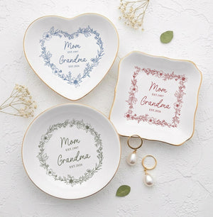 Personalized Grandma Est Ring Dish, First Time Grandma Gift, Promoted To Grandma Ceramic Jewelry Tray, Mothers Day Gift for Grandma