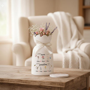 First Mom Now Grandma Vase, Nana's Garden Flower Vase, Birth Month Flower Vase, Birthday Gift for Nana, Family New Year Decor, Mother's Day