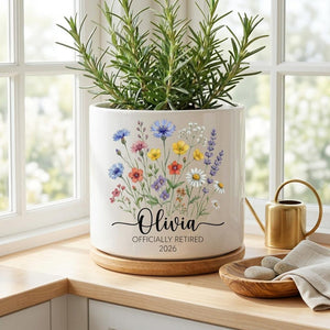 Personalized Retirement Gift for Women, Custom Name Retired 2026 Flower Pot, Retirement Mug for Coworker Teacher Mom, Floral Garden Gift Cup