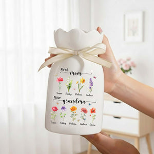 Personalized First Mom Now Grandma Flower Vase, Birth Month Flower Vase with Grandkids Name, Grandma Gift, Mothers Day Gift