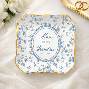 Personalized Toile de Jouy Grandma Est Ring Dish, Custom New Grandma Ceramic Jewelry Tray, Promoted To Grandma, Mothers Day Gift for Grandma