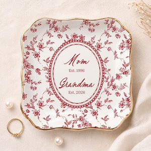 Personalized Toile de Jouy Grandma Est Ring Dish, Custom New Grandma Ceramic Jewelry Tray, Promoted To Grandma, Mothers Day Gift for Grandma