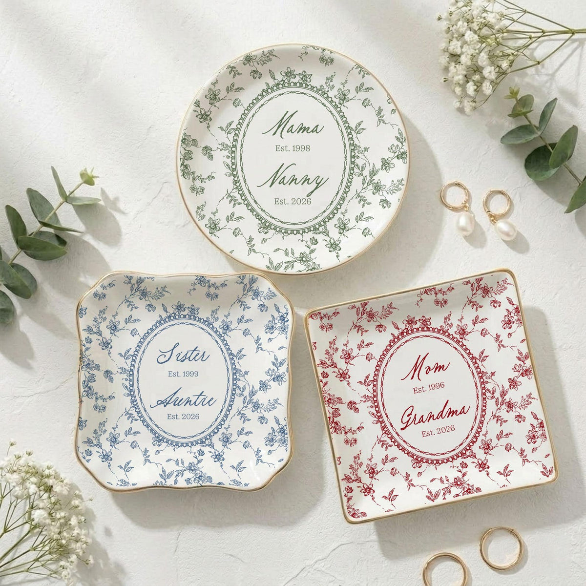 Personalized Toile de Jouy Grandma Est Ring Dish, Custom New Grandma Ceramic Jewelry Tray, Promoted To Grandma, Mothers Day Gift for Grandma