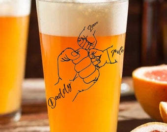 Personalized Papa Beer Glass with Children Name Custom Dad Kids Fist Bump Pint Glass Gift for Grandpa Father's Day Gift Gift for Dad