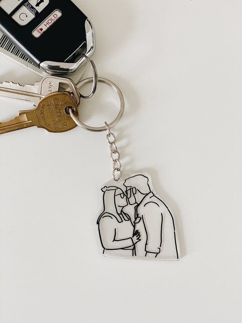 Custom Faceless Portrait Keychain OUTLINE ONLY - Cute Anniversary Gift/Long Distance Friendship/Family Memories/Bridesmaids Gift