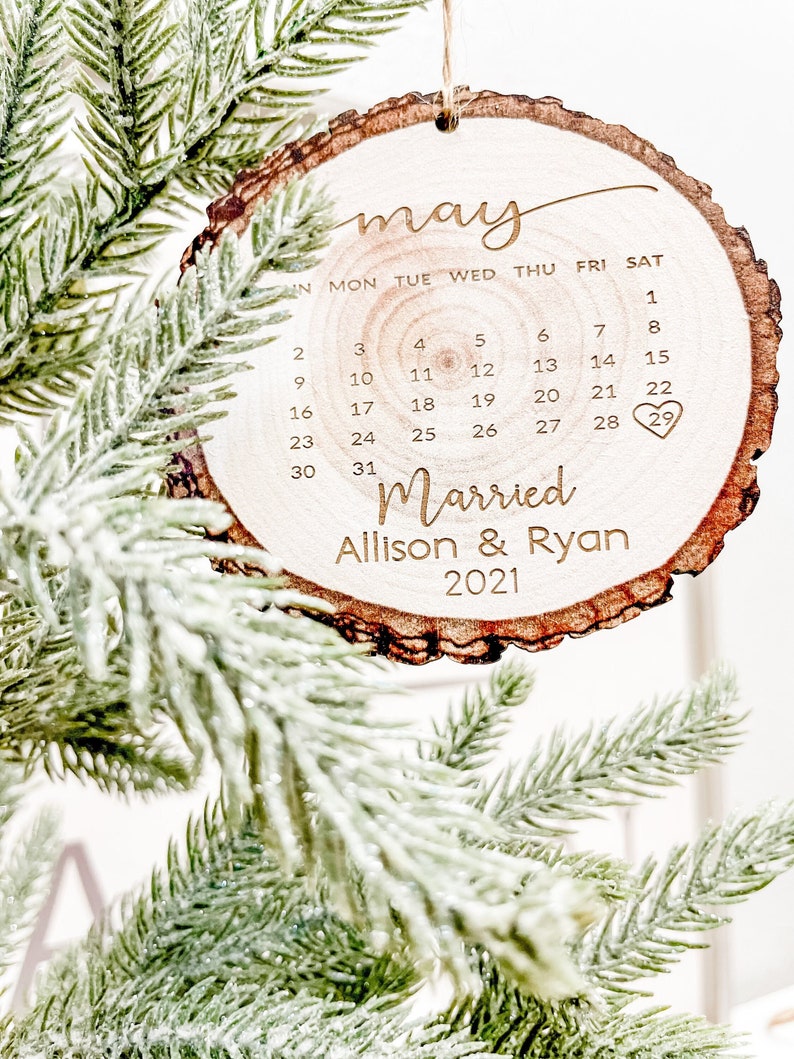 Just Married Ornament, First Christmas Married Ornament Calendar, Personalized Christmas Ornament, Marriage Keepsake, Newly Married Gift