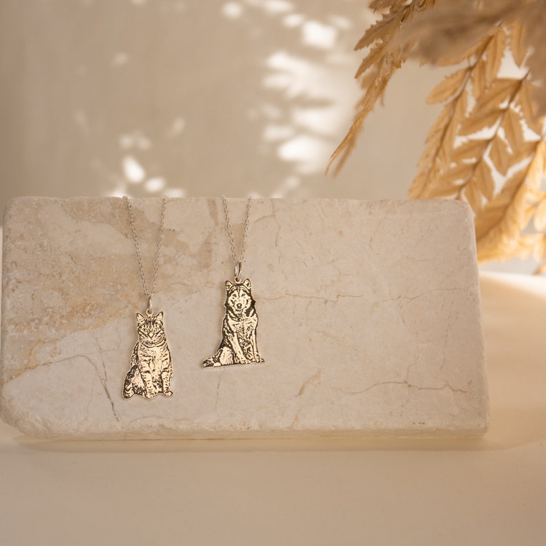 Custom Pet Portrait Necklace Pet Memorial Jewelry Dog Engraved Necklace, Cat Necklace Pet Loss Memorial Gift
