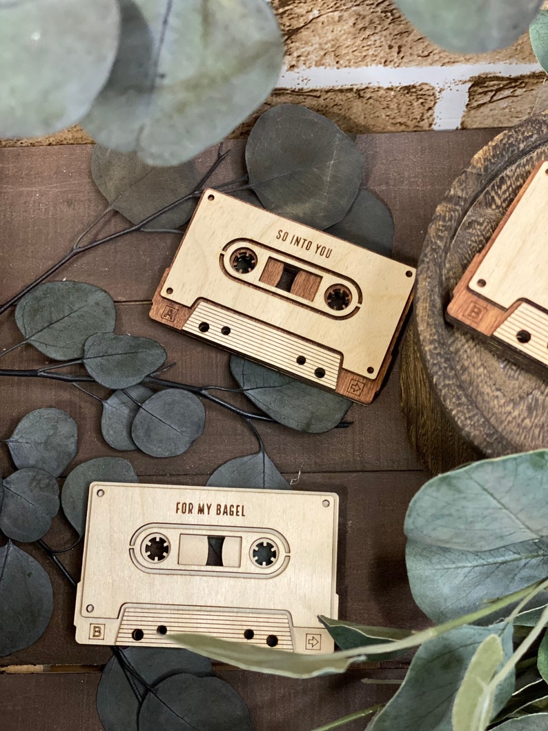 Personalized Playlist Plaque, 5th Anniversary Gift For Him / Gift for Her, Modern Mixtape with QR Code, Mothers Day Gift Idea