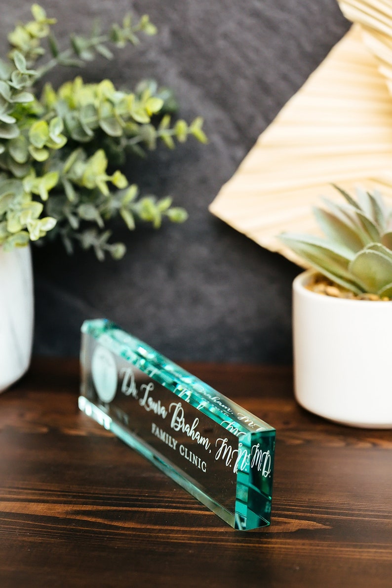 Physician MD Doctor Glass Office Desk Name Plate, Clear PA Surgeon Nameplate, Medical Practitioner Appreciation Gift, Med School Graduation