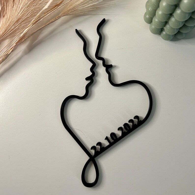 Couple decoration, romantic gift idea for lovers, customizable date for anniversary or meeting day, symbolic idea for Valentine's Day