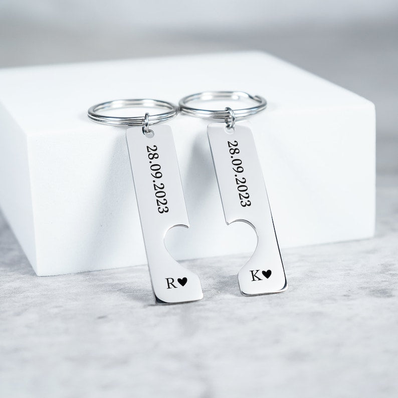 Personalised Engraved Special Date Keyrings, Anniversary Gift for Couples, Couple Heart Keyring, Valentines Gift, Keyring for Couples