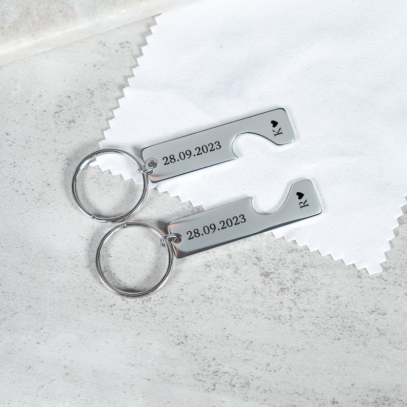 Personalised Engraved Special Date Keyrings, Anniversary Gift for Couples, Couple Heart Keyring, Valentines Gift, Keyring for Couples