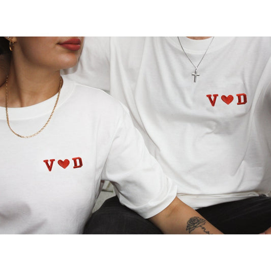 Embroidered partner T-shirts with initial letters and heart | Unisex oversized | personalized | Sweet gift idea | Wedding gift