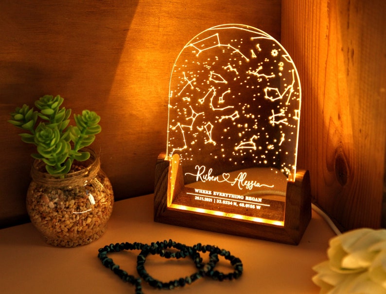 Personalized Constellation Chart Lamp - Gift Star Map on Night Light - Gift for Boyfriend / Girlfriend - Stars Chart Gift for Couples