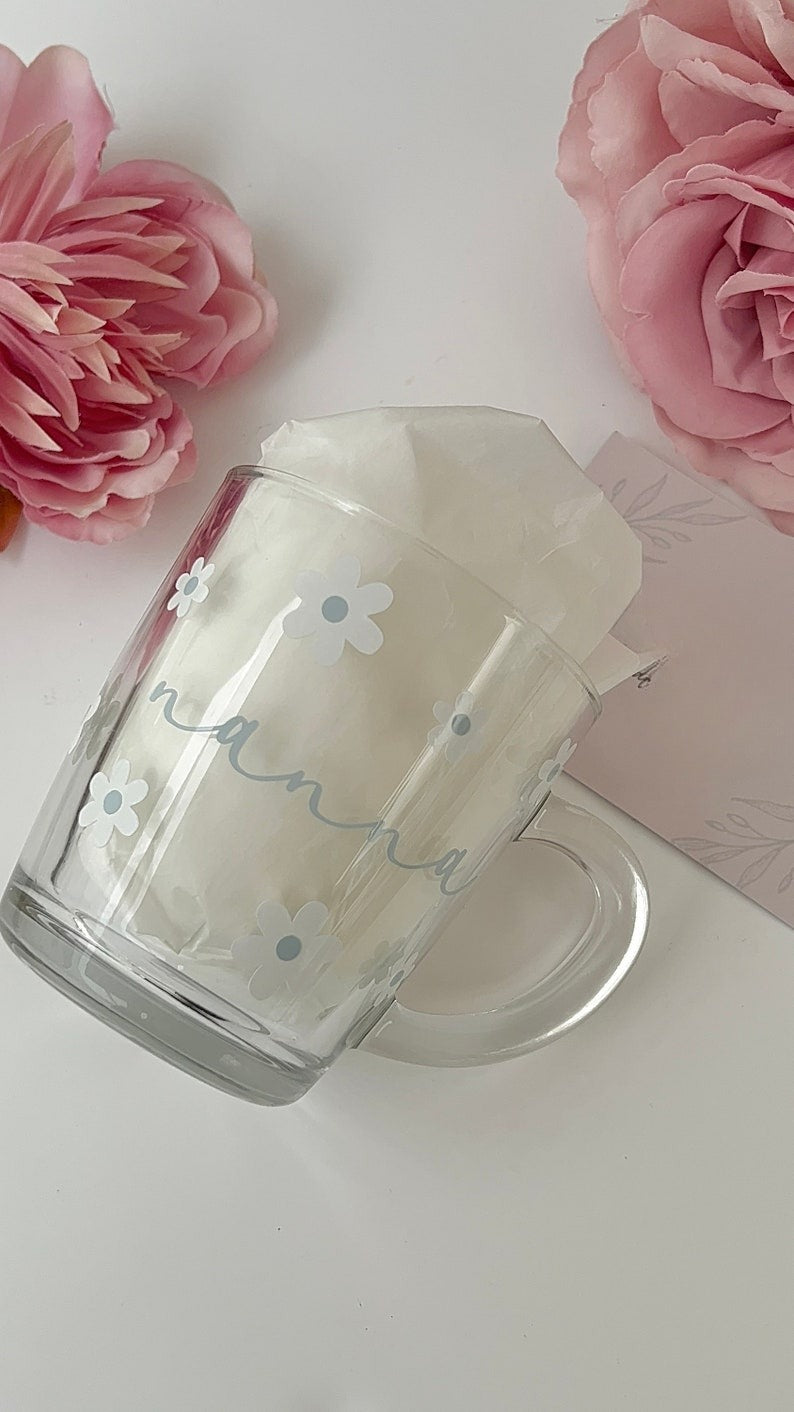 Personalised glass mug | Daisy mug | Mug with name | Glass mug | Mother s Day gift | Birthday gift | Personalised gift | Daisy and name mug
