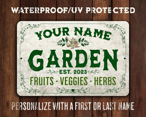 Personalized Garden Sign | Rustic Distressed Finish | 9 Custom Text options | Outdoor Garden Decor | Gift for Her | Mother's Day Gift