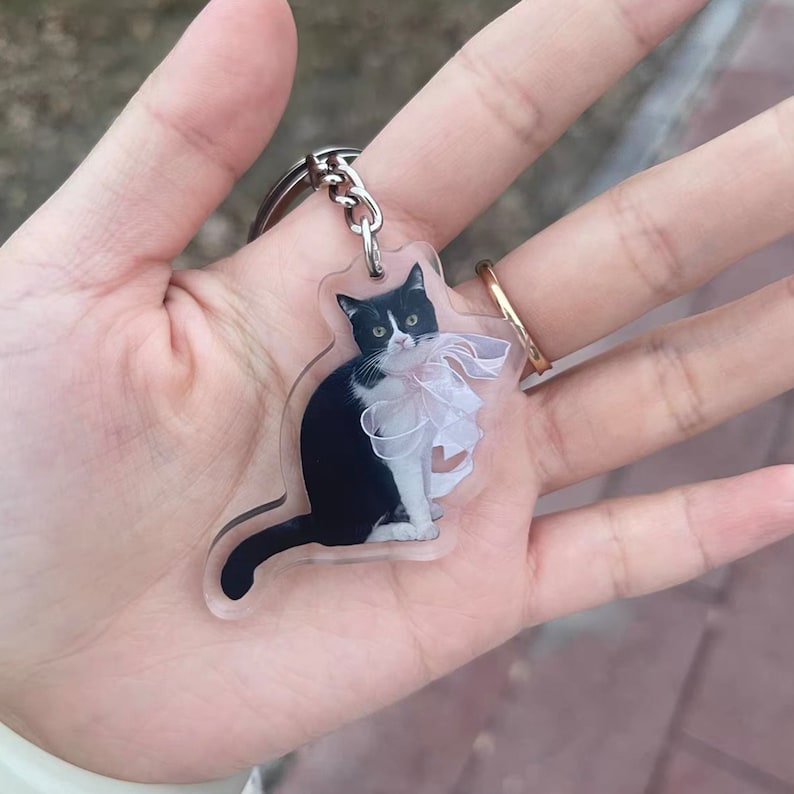 Custom Cat Keychain, Dog Keychain, Pet Keychain, Personalized Pet Photo Keychain, Pet Loss Gift, Dog Mom Gift, Pet Memorial Gift, Small gift