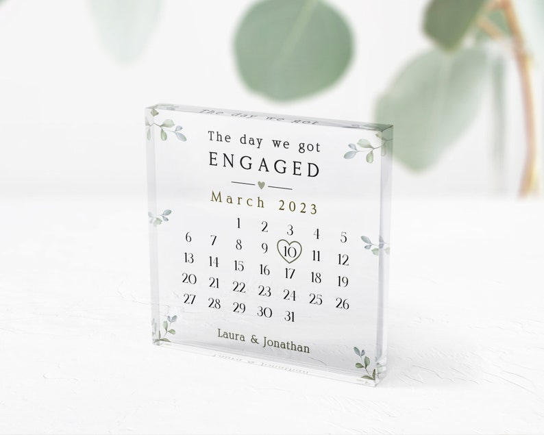 Engagement Gift | The Day We Got Engaged Keepsake | Fiance Gift | Fiancee Gift | Personalised Engagement Gift | Newly Engaged Couple Gift