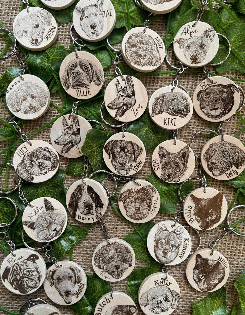 Pet keyring, wooden pet engraved keychain, custom pet gift, Christmas present from dog, cat keyring, animal lover present, Dog mum, dog dad