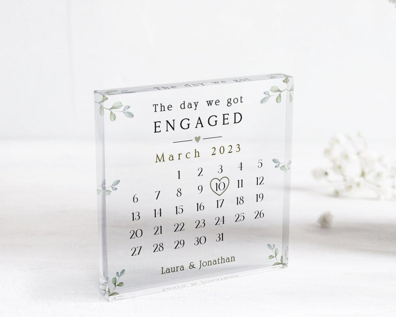 Engagement Gift | The Day We Got Engaged Keepsake | Fiance Gift | Fiancee Gift | Personalised Engagement Gift | Newly Engaged Couple Gift