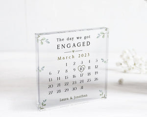 Engagement Gift | The Day We Got Engaged Keepsake | Fiance Gift | Fiancee Gift | Personalised Engagement Gift | Newly Engaged Couple Gift