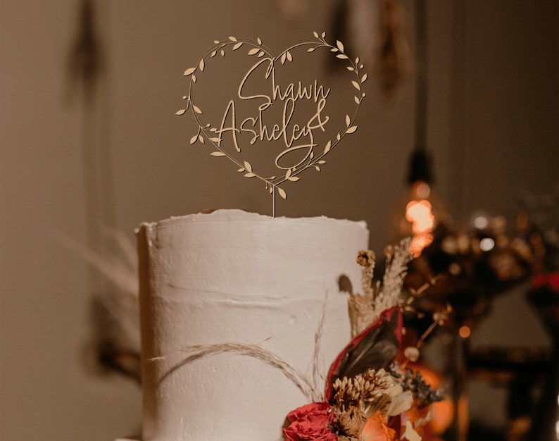 Personalized Wedding Cake Topper with heart, Custom Couples Script Cake Topper for Weddings, Rustic cake topper, Anniversary Cake toppers