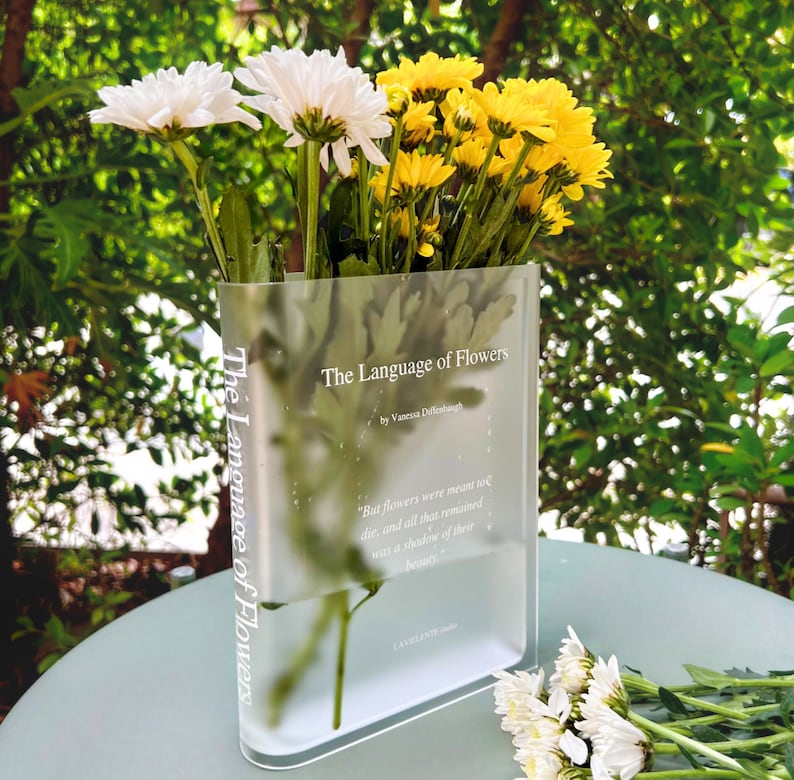 Book-shaped Vase for Flowers Bookshelf Decor Modern Home Decor for Book and Flower Lovers Gifts for Events, Birthdays, and Housewarmings