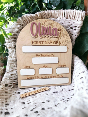 Personalized First Day of School Name Sign, Back to School memory, School milestone board, Gift for Kid, photo prop, kindergarten, Pre-K