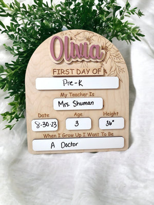 Personalized First Day of School Name Sign, Back to School memory, School milestone board, Gift for Kid, photo prop, kindergarten, Pre-K