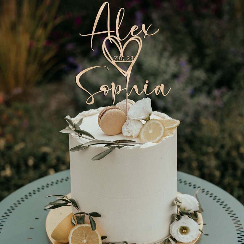 Cake Topper for Weddings,Wedding cake topper with a heart and a date, Personalized cake topper in a heart shape, Anniversary Cake toppers