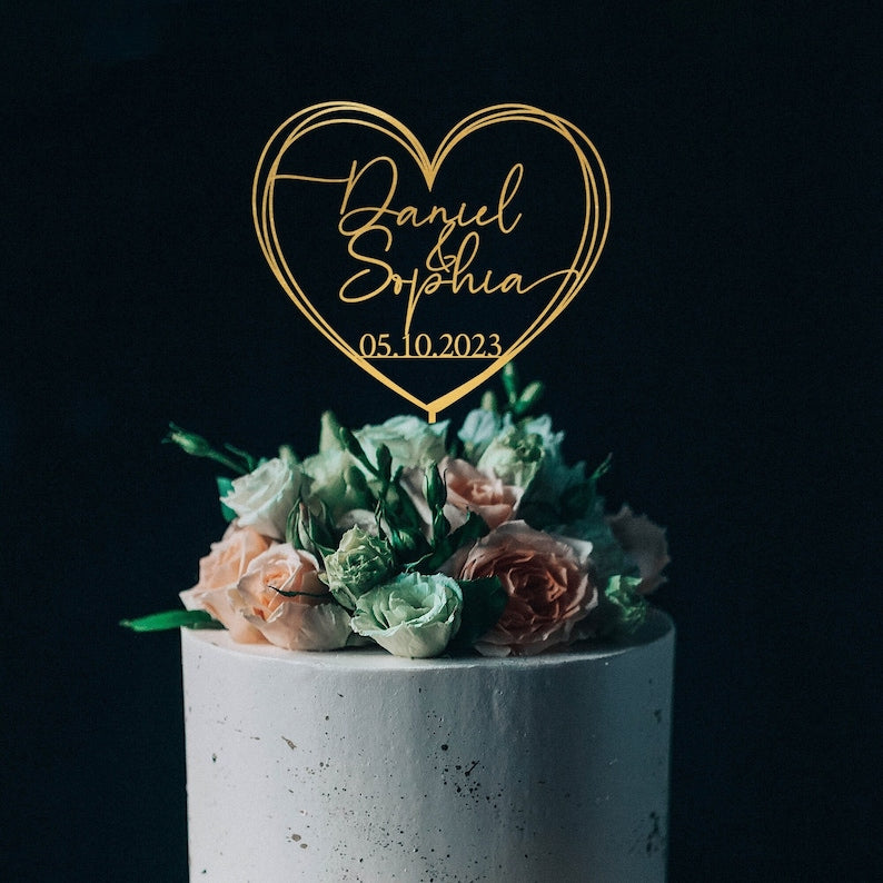 Wedding cake topper with a heart and a date, Personalized cake topper in a heart shape, Multiple colors available