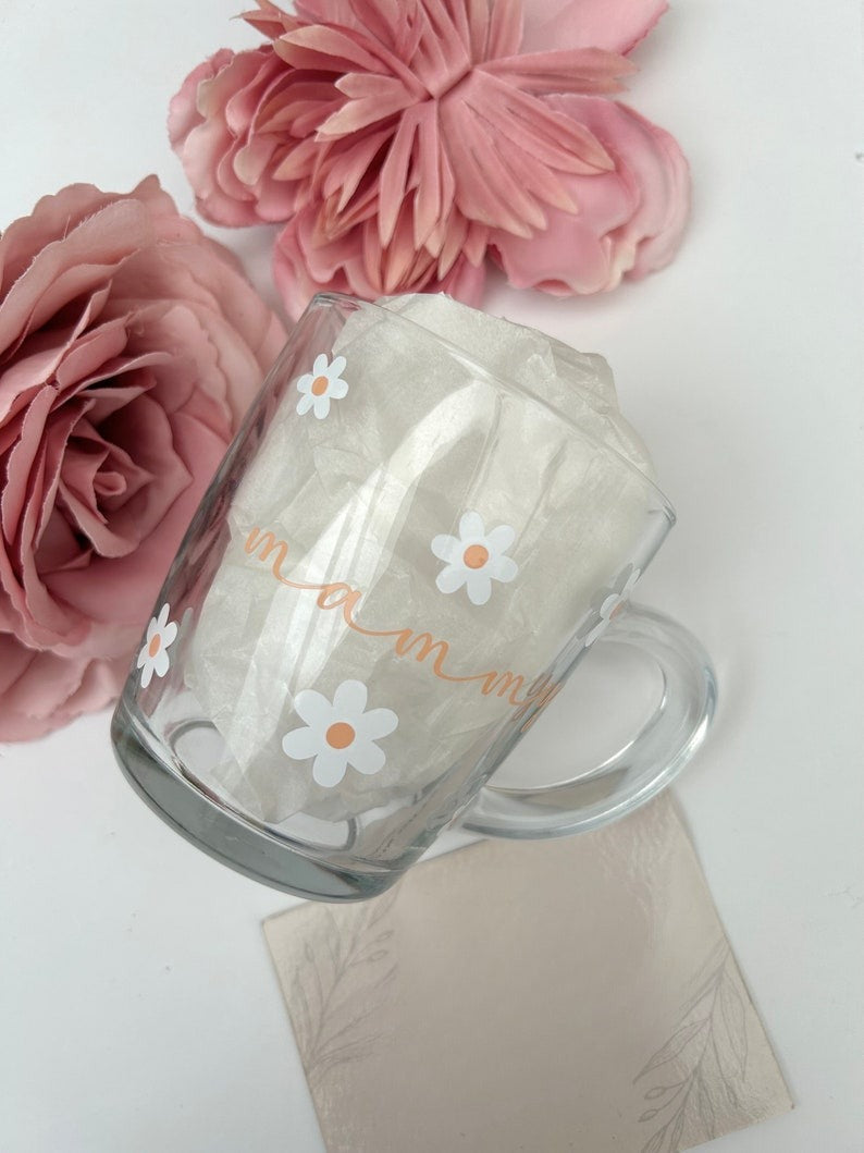 Personalised glass mug | Daisy mug | Mug with name | Glass mug | Mother s Day gift | Birthday gift | Personalised gift | Daisy and name mug