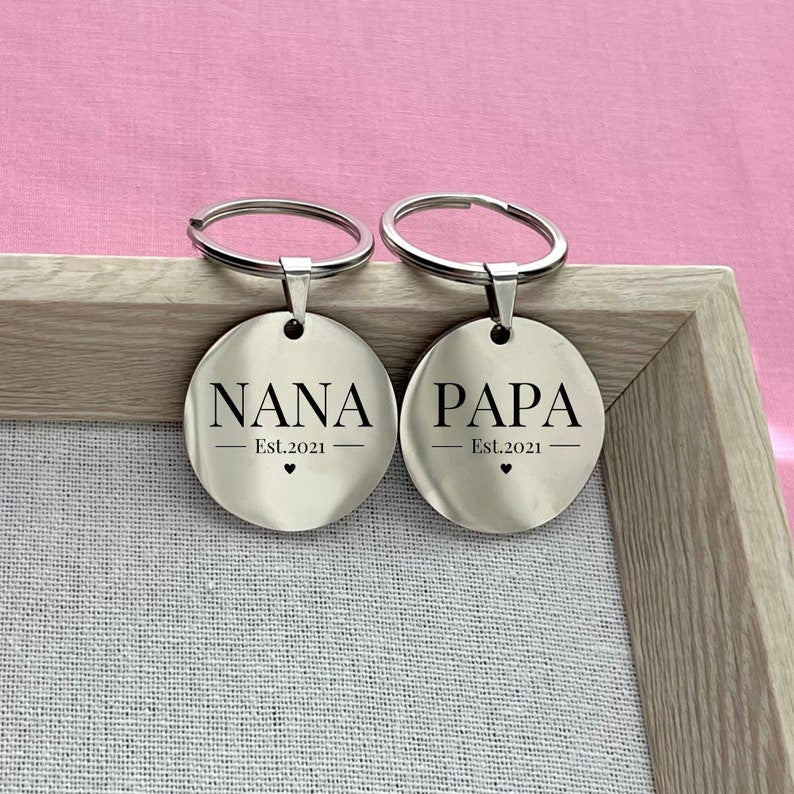 Custom Nana Papa Established Keychain - Personalized Stainless Steel Keychain for New Grandparents - Christmas Gift
