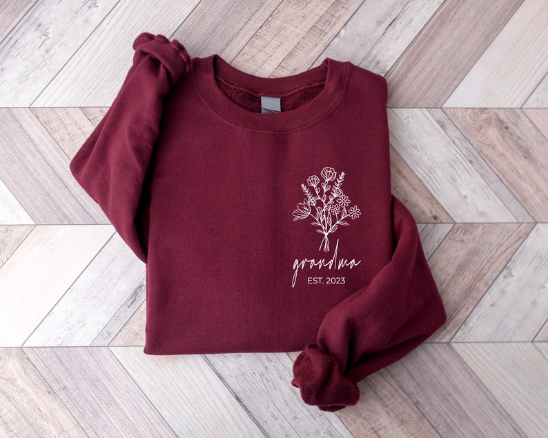 Personalized Est Grandma Sweatshirt, Christmas Gift For Grandma, Mothers Day Sweatshirt, Mothers Day Gift, New Granny Gift, Nana Gigi Shirt