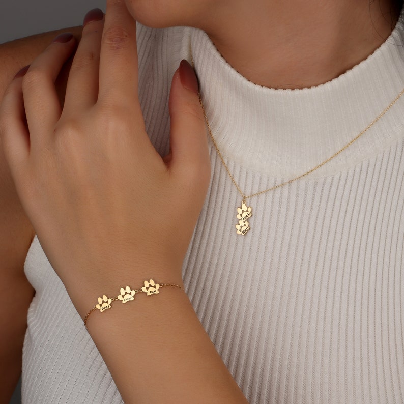 Paw Print Name Bracelet, Personalized Elegant Dog Paw Bracelet, Minimalist Paw Bracelet, Name Bracelet, Pet Bracelet, Christmas Gift