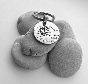 Fist Bump with Paw - Gift for Daddy - Personalised Daddy Gift - Daddy Keyring - Gift for Dad - Dad Gifts - Daddy Gifts - Gift for Him - Xmas