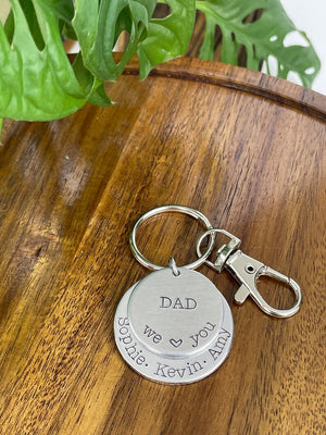 Dad We Love You Keychain | Fathers Day Gift | Dad Gift | Fathers Day Keychain | Gift for Dad / Custom Fathers Day | Christmas Gift for Dad