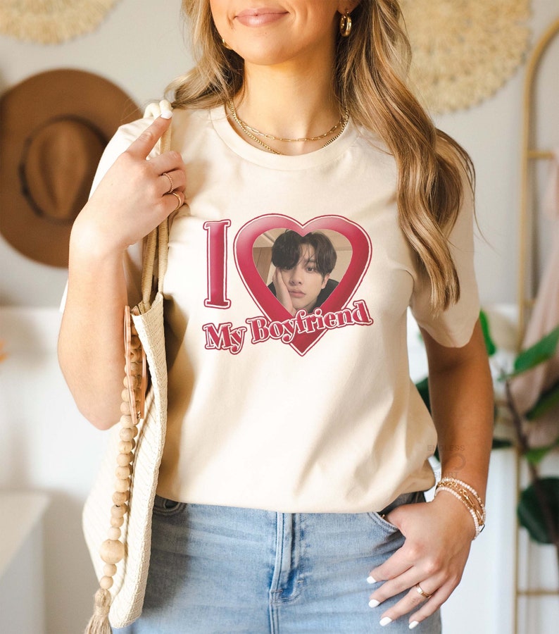 Personalized I Love My Boyfriend/Girlfriend Custom Photo T-Shirt, Customizable I Love My Boyfriend Shirt, Kpop Shirt, Gift for Kpop Fan