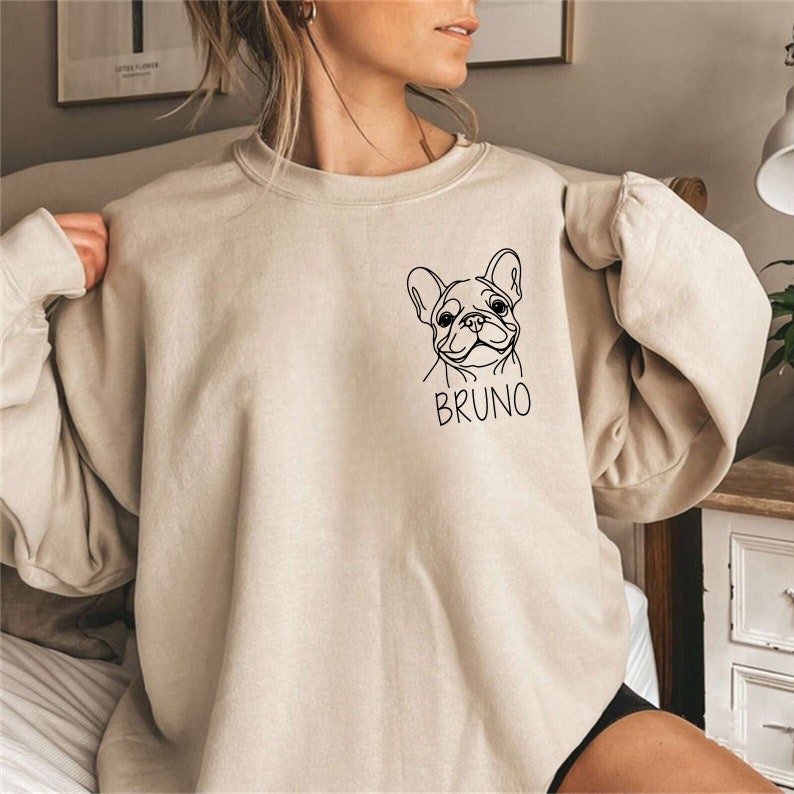 Custom French Bulldog Sweatshirt | Personalized Frenchie Crewneck | Dog Mom Sweater | Bulldog Shirt | Pet Lover Gift | Frenchie Sweatshirt