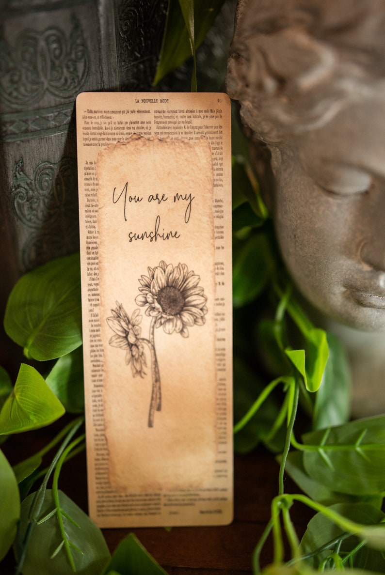 Personalized Birth Flower Bookmark with Name, Laminated Personalized Bookmark