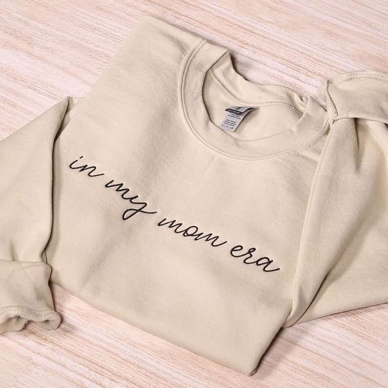 In My Mom Era Embroidered Sweatshirt, Cute Mama Embroidery Hoodie, Cool Mom Outfit, Trendy Mom Clothing, Mom Life Apparel, Mothers Day Gifts