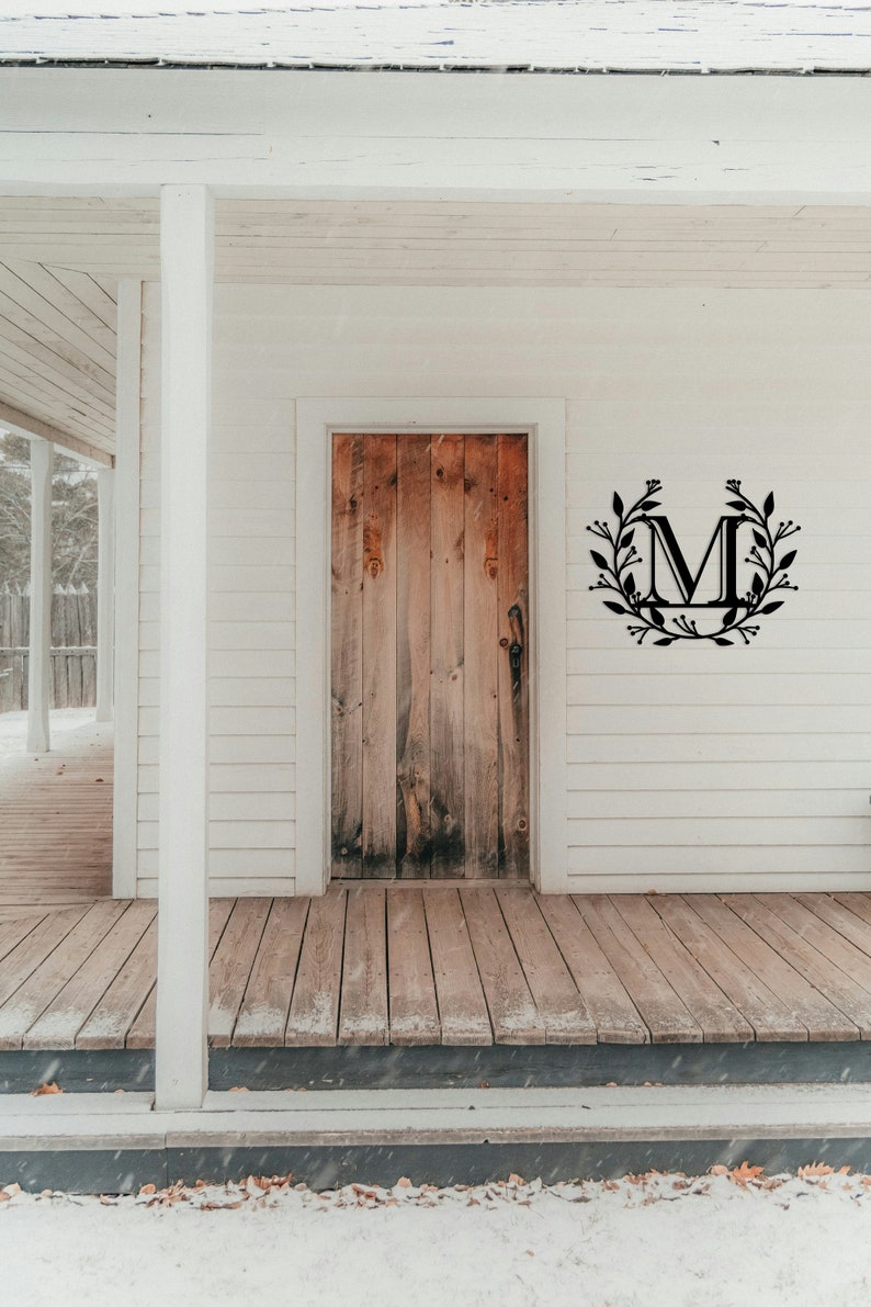 Custom Metal Last Name Letter with Vines | Last Name Sign | Personalized Family Sign | Housewarming Wedding Anniversary Gift | Outdoor Decor